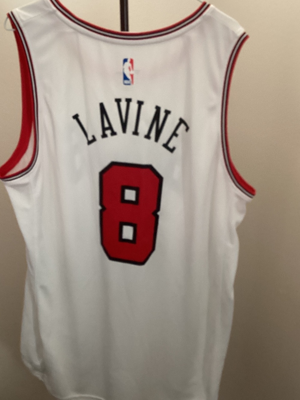 Fanatics White Red Zach LaVine #8 Basketball Jersey - Picture 2 of 4